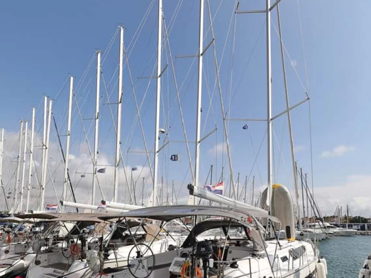 Louer Voilier avec ou sans skipper Bavaria à Jezera