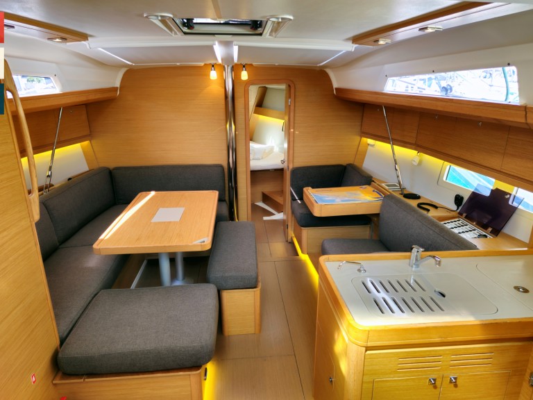 Location bateau Dufour Dufour 412 Grand Large à Rogoznica sur Samboat