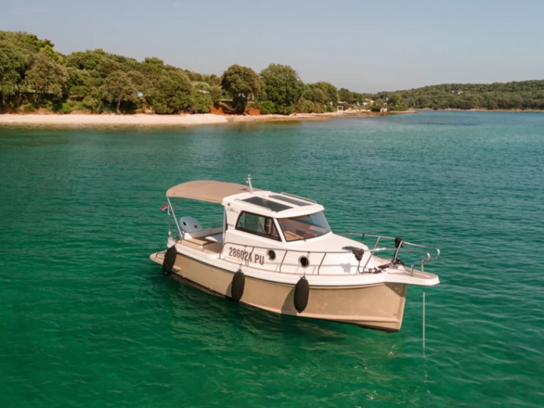 Leidi Leidi 660 a louer à Pula