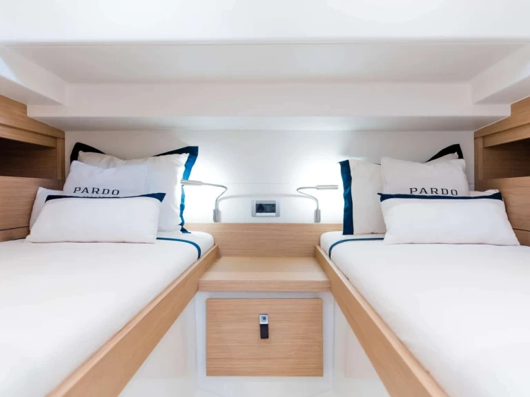 Location Yacht Pardo Yachts avec permis