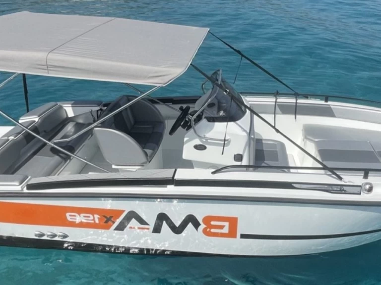 Louer Bateau à moteur avec ou sans skipper BMA à Fertilia
