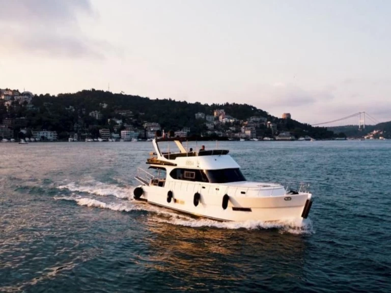 costom made  costom made a louer à Beşiktaş