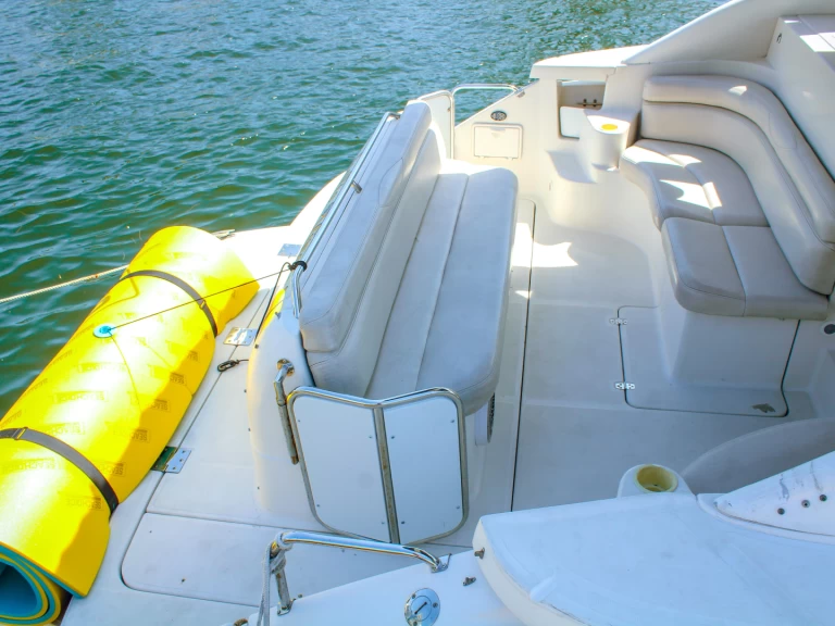 Location Bateau à moteur Régal avec permis