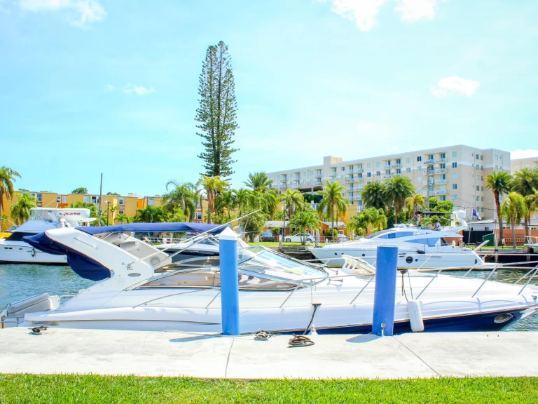 Régal Commodore 4260 a louer à North Miami Beach