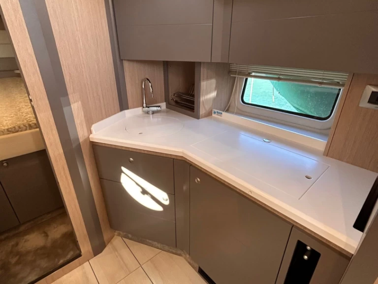 Location bateau Nettuno pas cher Z 35