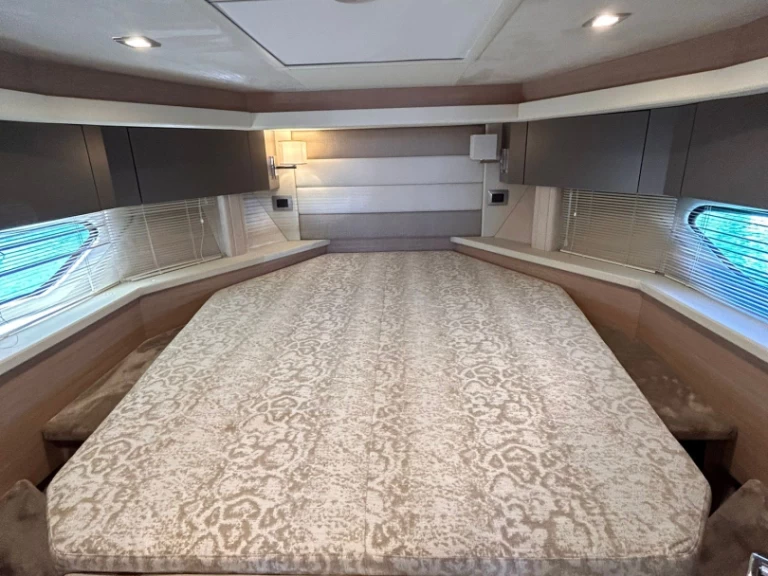 Location Bateau à moteur à Nettuno - Cranchi Z 35