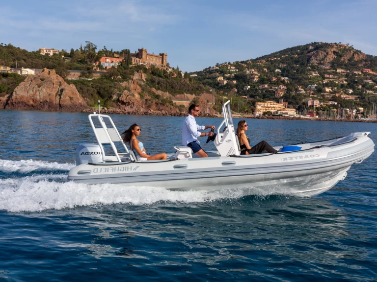 Louer Semi-rigide avec ou sans skipper Highfield à Mèze