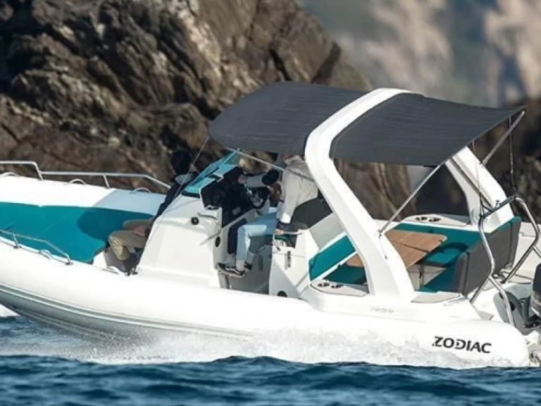 Location Semi-rigide zodia avec permis