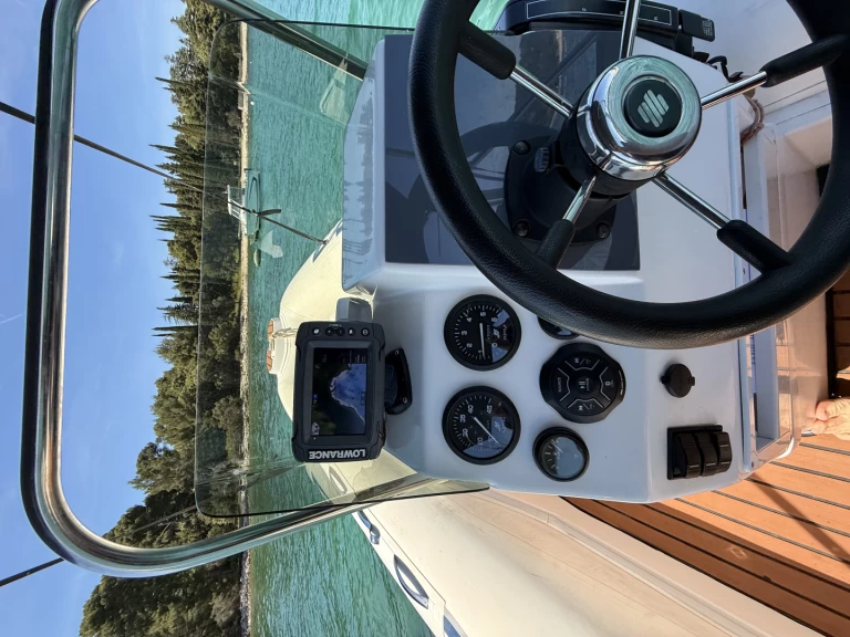 Location à Rovinj Port - Tiger 520 open sur SamBoat