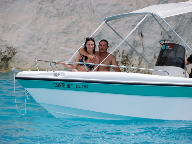 Location bateau Zakynthos pas cher Blue Water 185