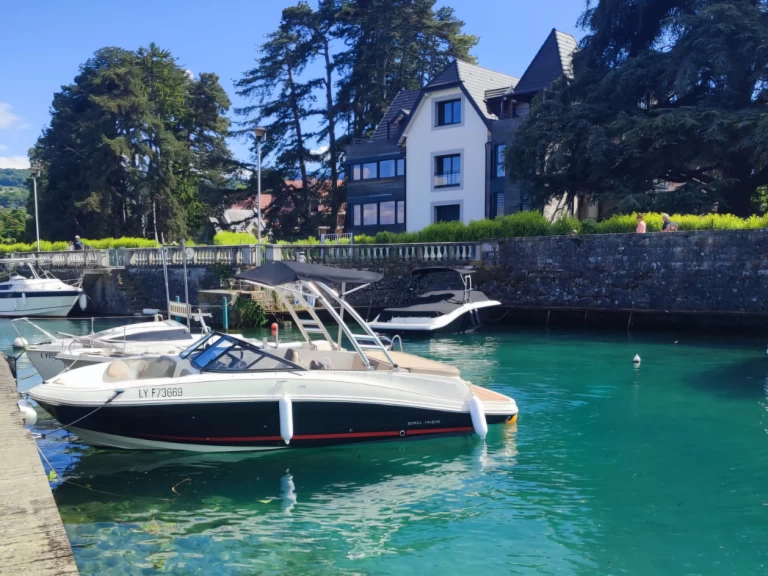 Louez un Bayliner VR5 à Amphion-les-Bains