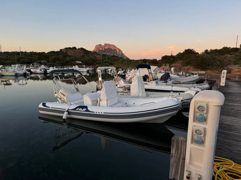 Location à Porto San Paolo - Artigiana-Battelli classic sur SamBoat