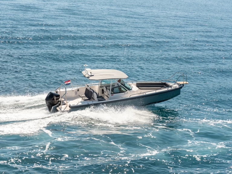 Location bateau Trogir pas cher Axopar 28 T-Top