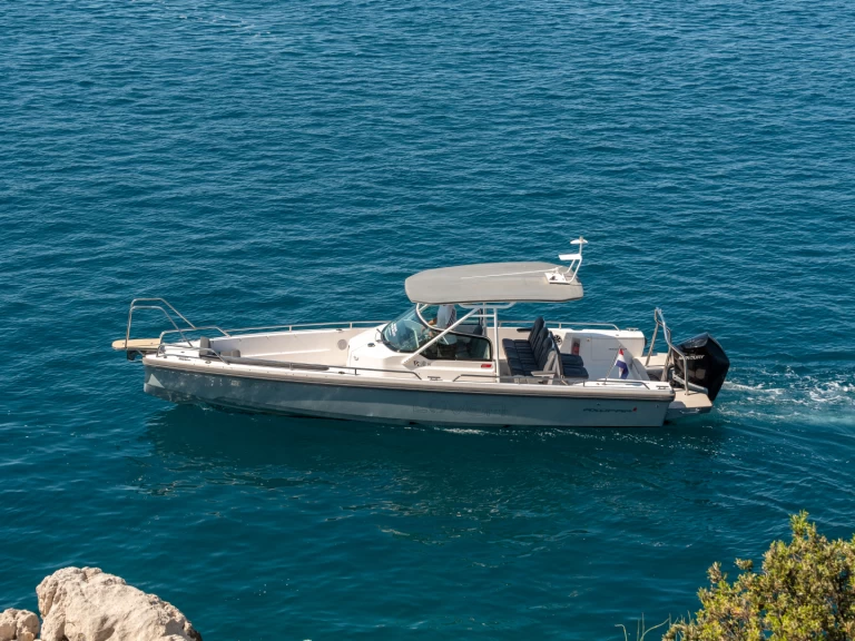 Bateau à moteur à louer à Trogir au meilleur prix