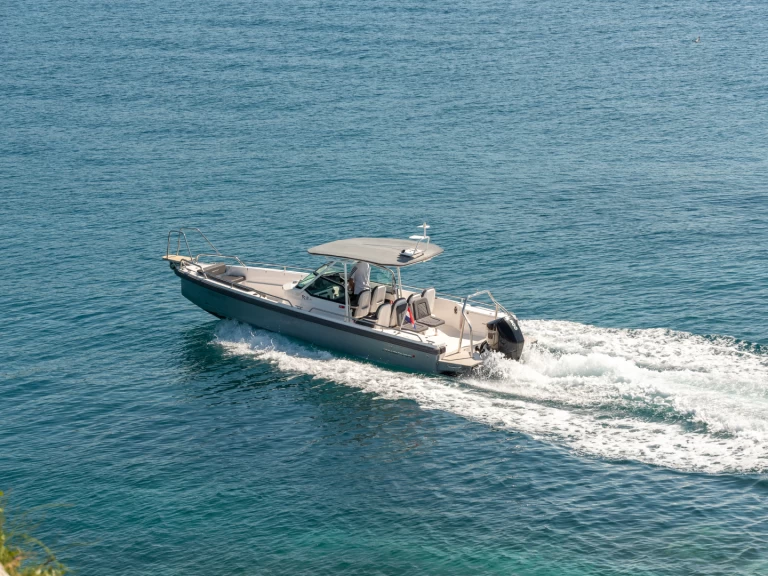 Axopar Axopar 28 T-Top a louer à Trogir