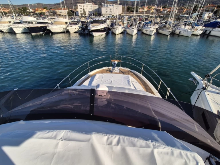 Louez un Bénéteau Swift Trawler 41 à Pirovac