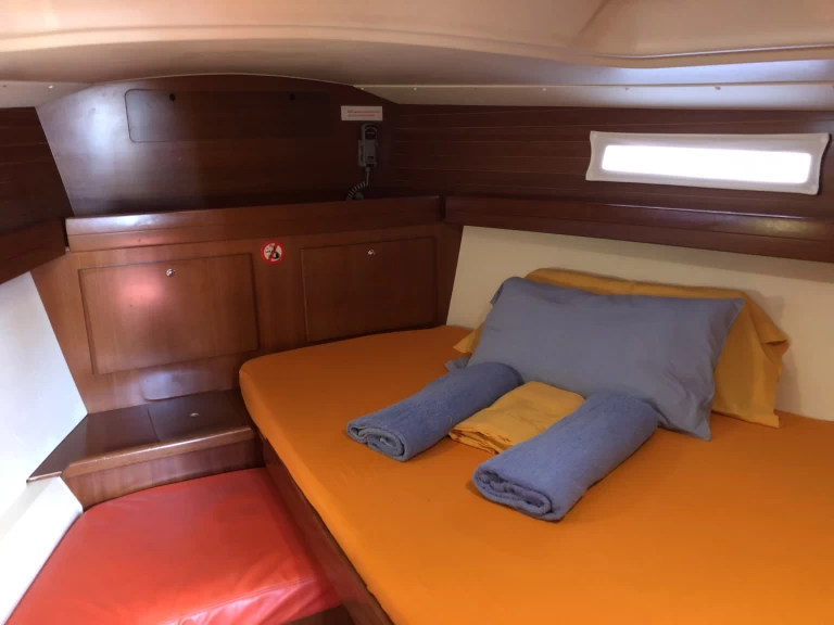 Louez un Dufour Dufour 365 Grand Large à Sant Antoni de Portmany