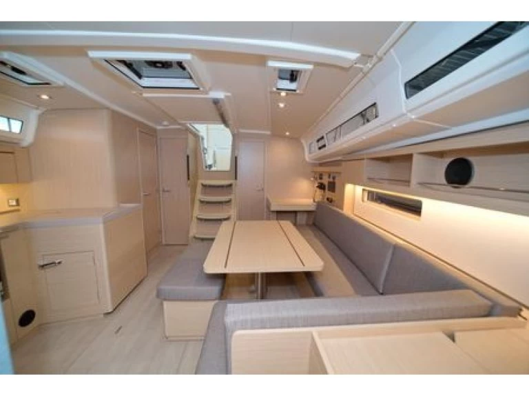 Bénéteau Oceanis 40.1 a louer à Paros (Ile)