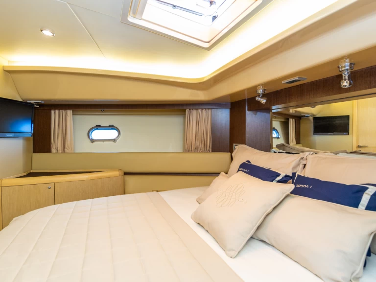 Location bateau Ferretti 591 à Dubrovnik sur Samboat
