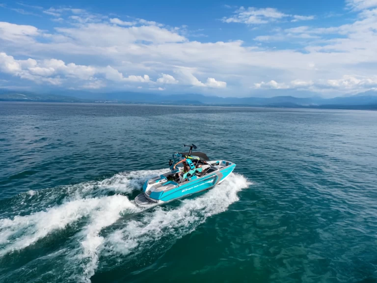 Bateau à moteur à louer à Yvoire au meilleur prix