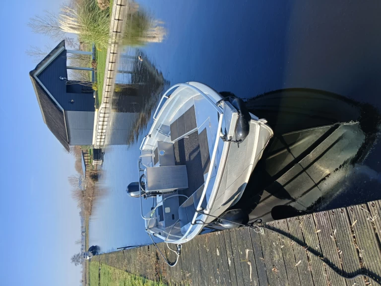 Bateau à moteur à louer à Vinkeveen au meilleur prix