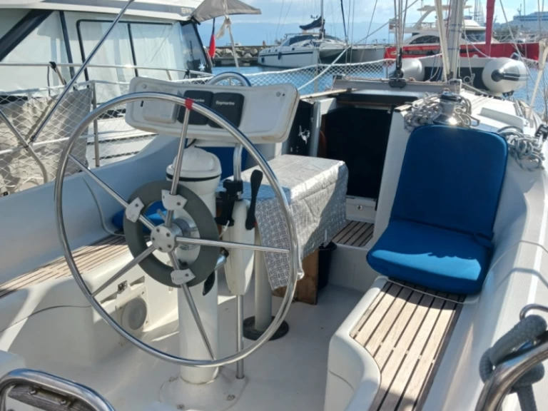 Louer Voilier avec ou sans skipper Jeanneau à Ajaccio