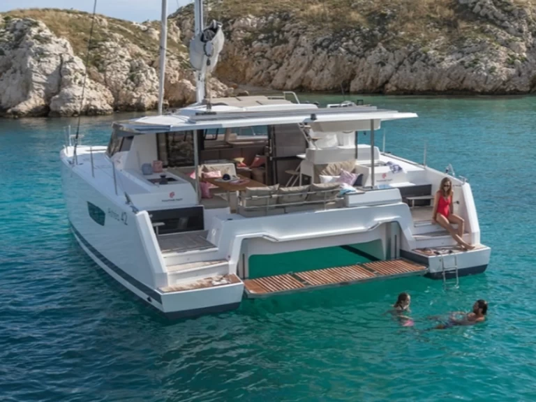 Location Catamaran à Cogolin - Fountaine Pajot Astrea 42