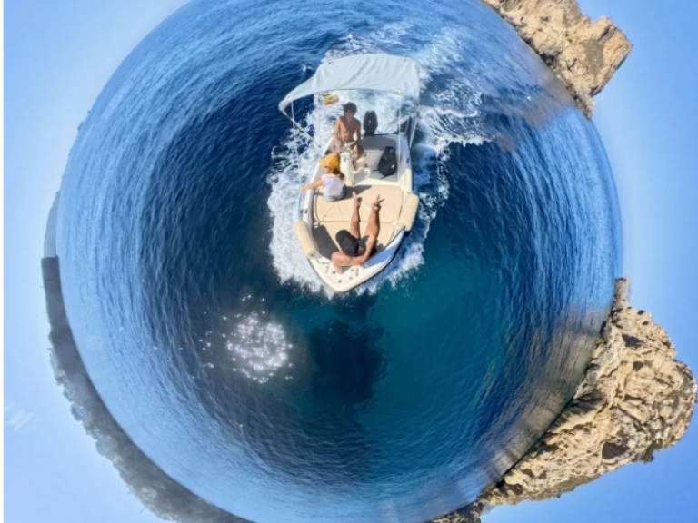 Estable Estable 400 Consola a louer à Santa Ponsa