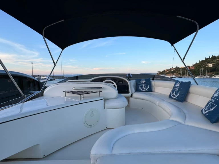 Louer Bateau à moteur avec ou sans skipper Azimut à Porto Santo Stefano