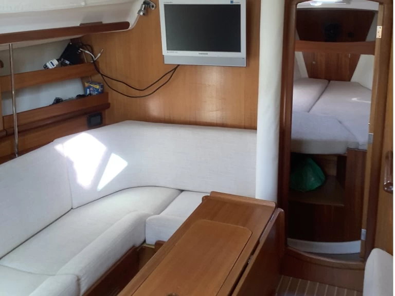 Location bateau Piso Livadi pas cher Delphia 33