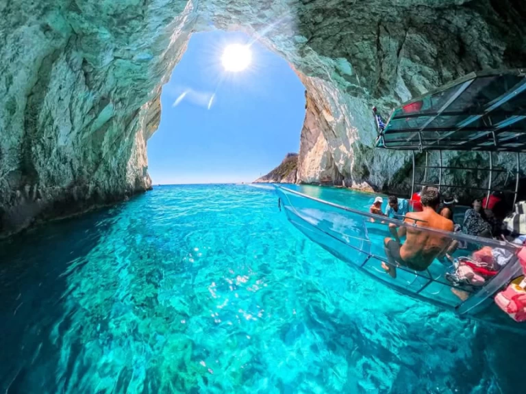 Location Bateau à moteur à Kerí - Custom Made Clear boat