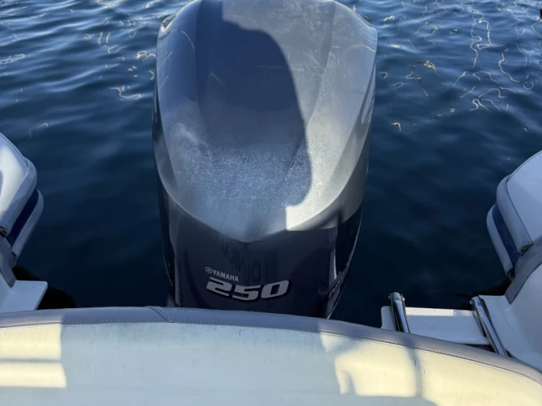 Location à Solenzara - Capelli Tempest 750 Top sur SamBoat