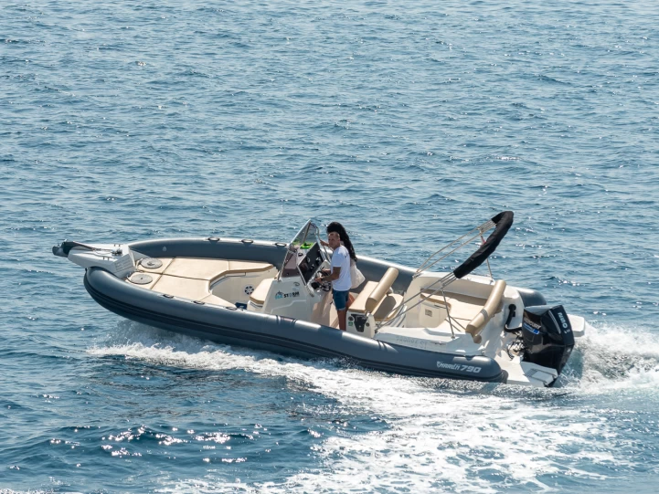 Marlin Boat 790 Pro Dynamic a louer à Trogir