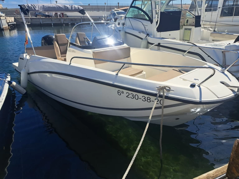 Louer Bateau à moteur avec ou sans skipper Quicksilver à Marina de Palamós