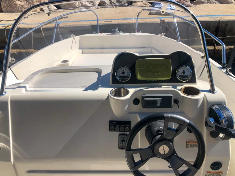 Location Bateau à moteur à Carry-le-Rouet - Quicksilver Activ 605 Open