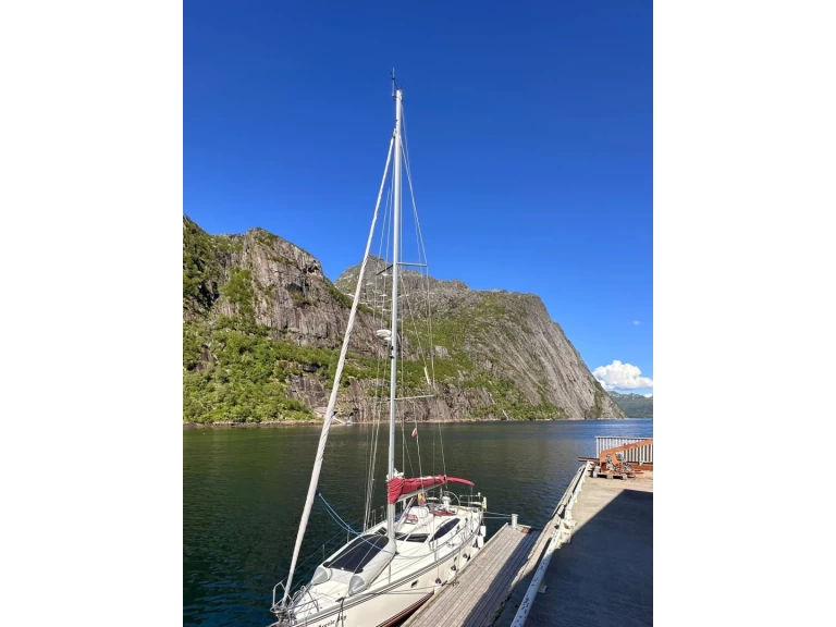 Location bateau Eidkjosen pas cher Delphia 40