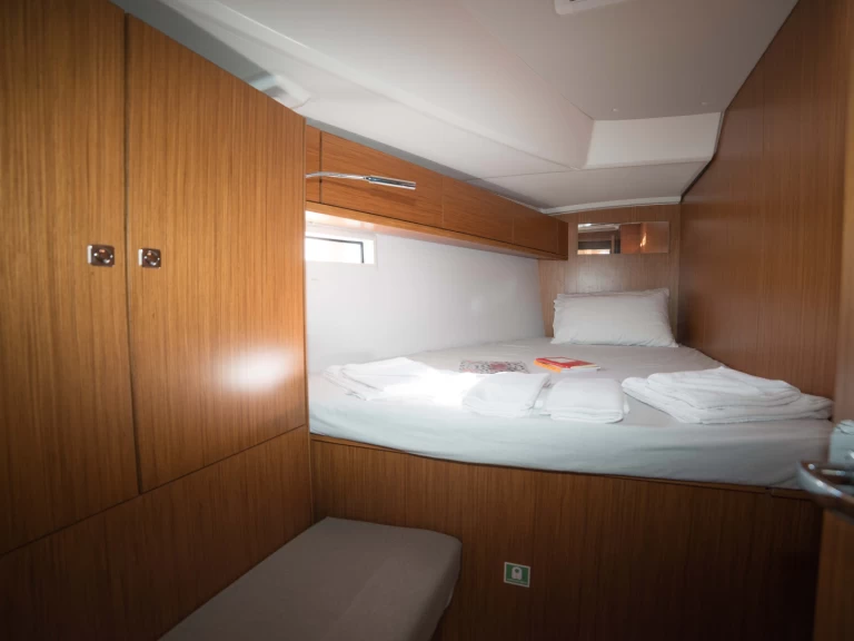 Location à Lávrio - Bavaria Cruiser 46 sur SamBoat