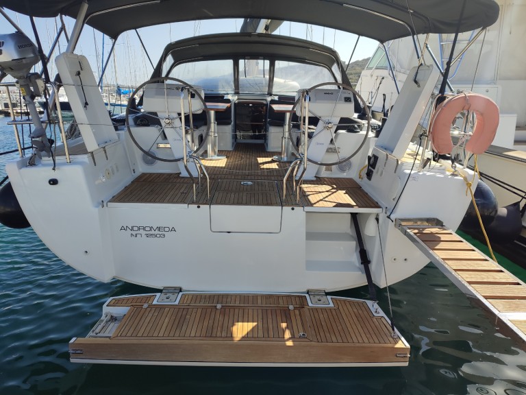 Location bateau Hanse Hanse 508 à Lávrio sur Samboat