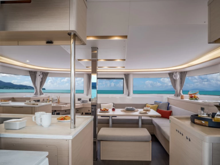 Location bateau Vlychada pas cher Lagoon 46