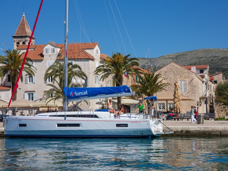 Location bateau Bénéteau Sunsail 42 à Marina (Ville) sur Samboat
