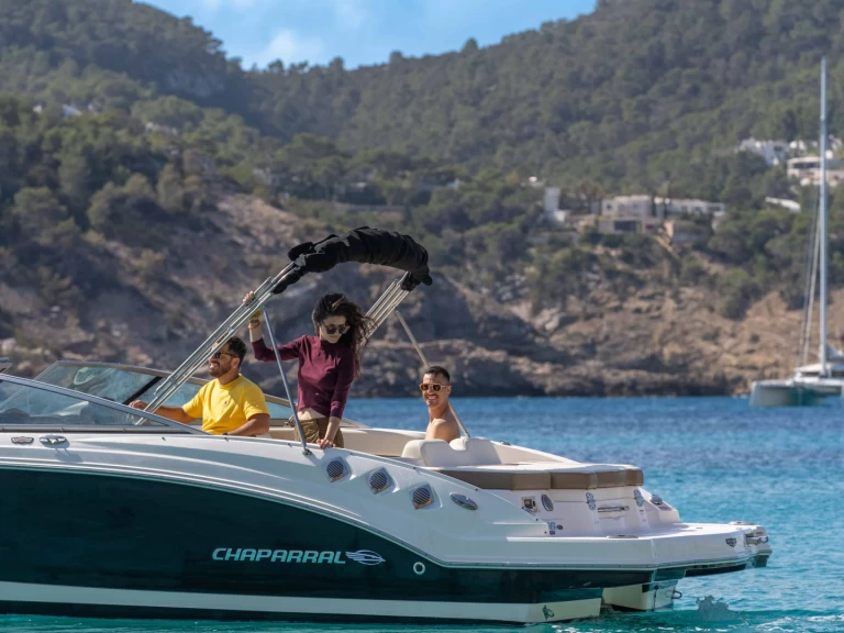 Bateau à moteur à louer à Sant Antoni de Portmany au meilleur prix