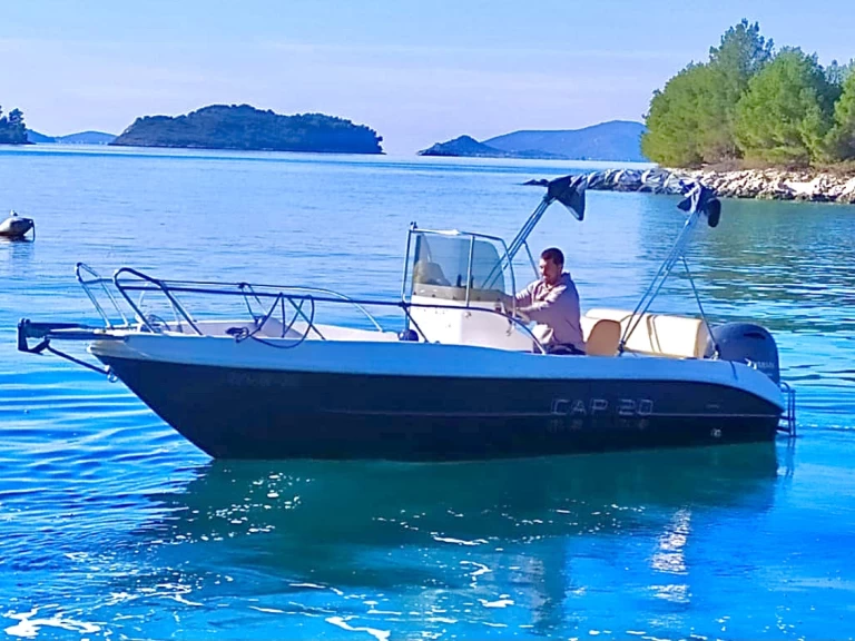 Capelli Cap 20 a louer à Trogir