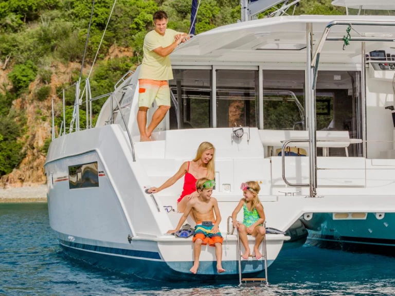Catamaran à louer à Eden Island au meilleur prix
