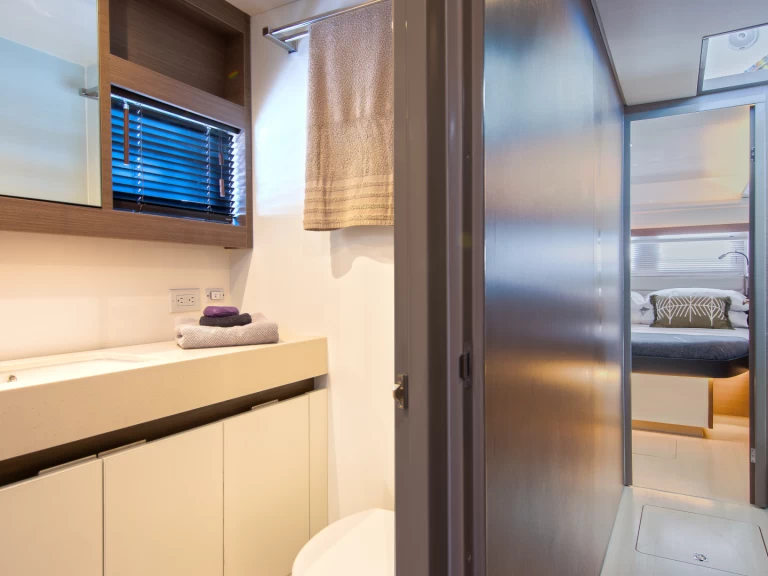 Location bateau Leopard Moorings 534 PC/8+1 à Road Town sur Samboat