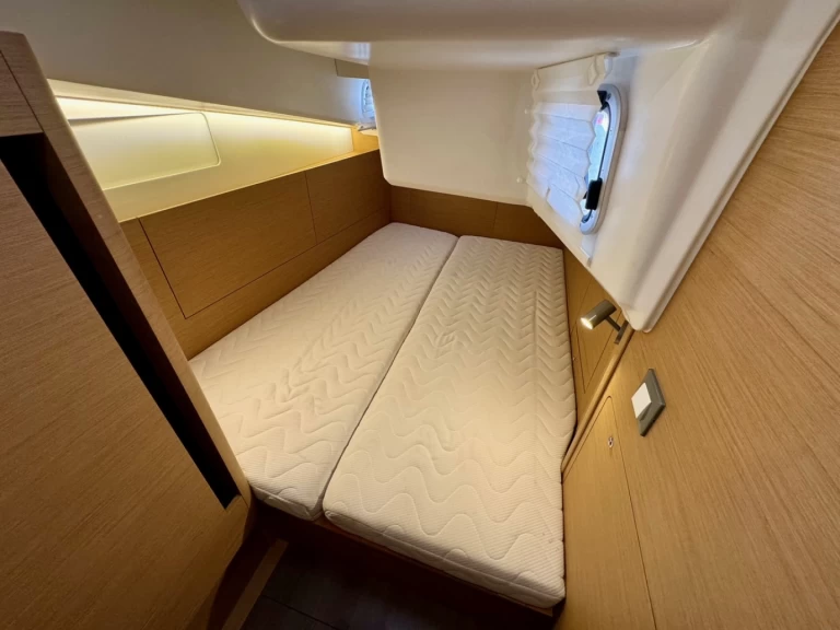 Location bateau Pýlos pas cher Sun Odyssey 410