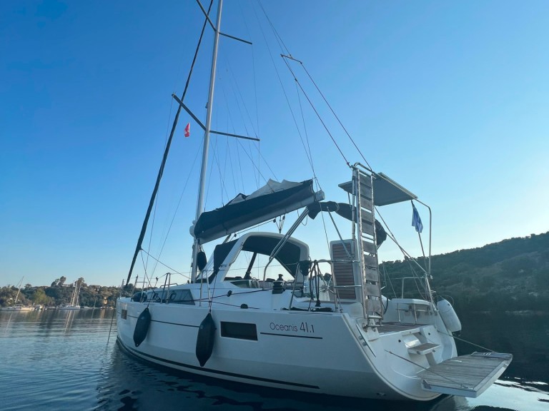 Bénéteau Oceanis 41.1 a louer à Lefkáda