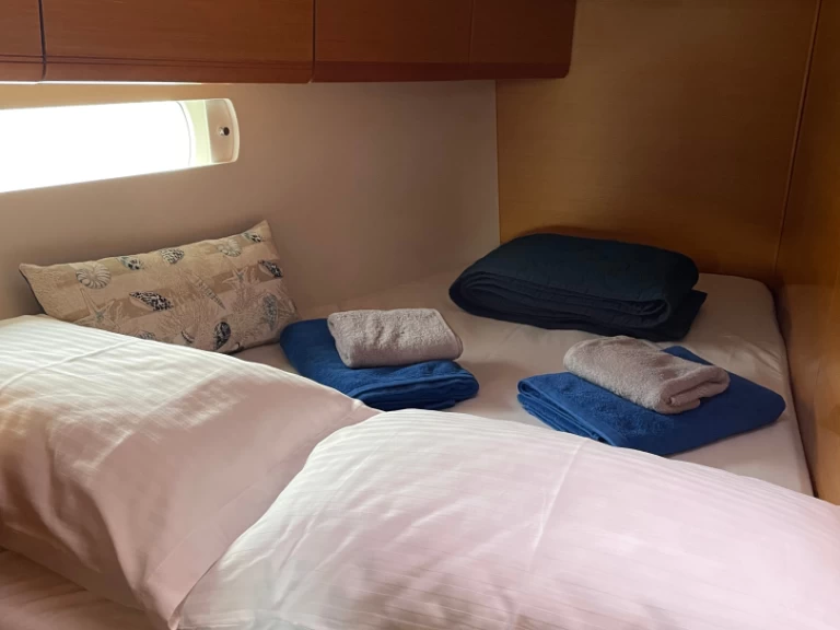 Location bateau Jeanneau Sun Odyssey 509 à Kavála sur Samboat