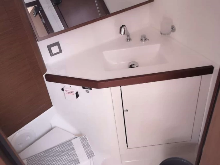 Bénéteau Oceanis 46.1 a louer à Lávrio