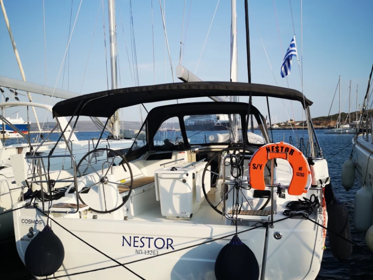 Location bateau Bénéteau Oceanis 40.1 à Lávrio sur Samboat