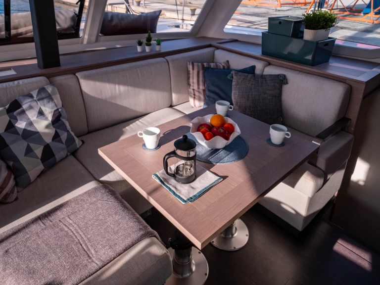 Location Catamaran à Lefkáda - Fountaine Pajot Isla 40